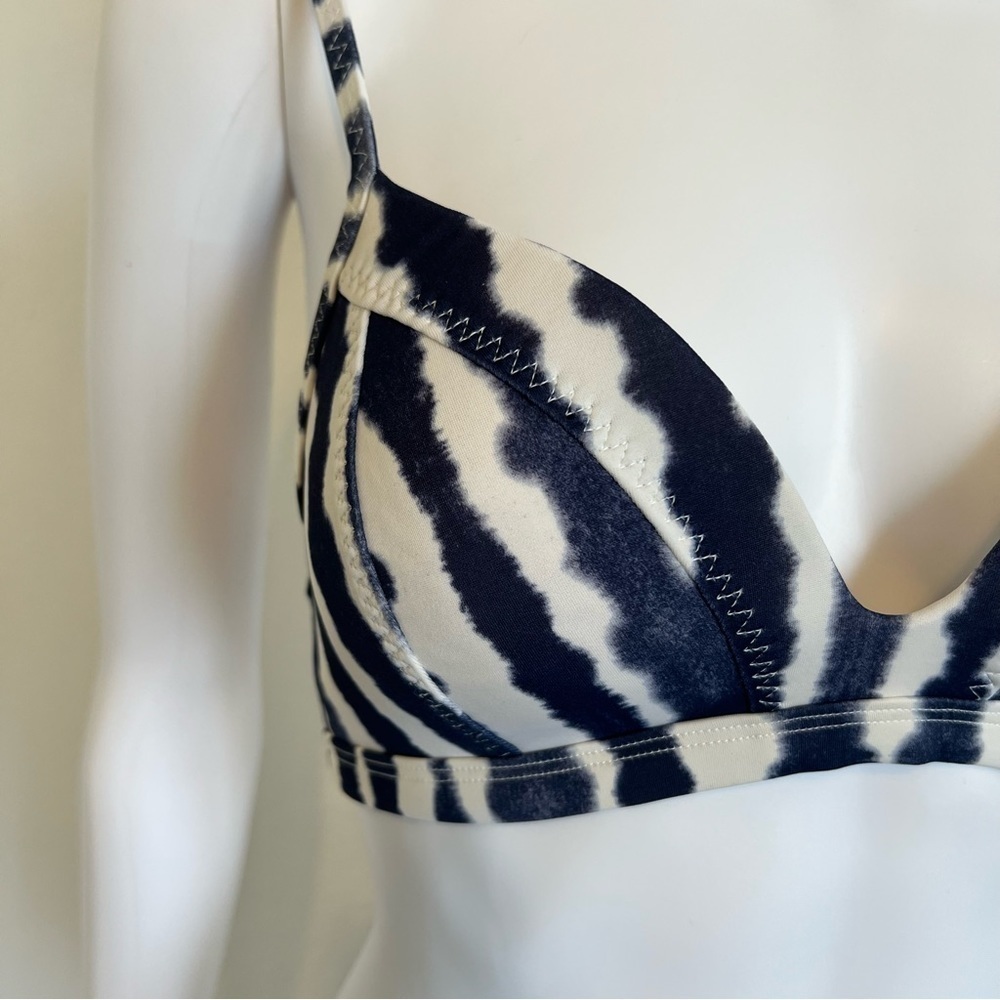 Athleta XS Wave Break Molded Cup Bikini Top Tie Dye Blue White Multiway Strap - Picture 2 of 7